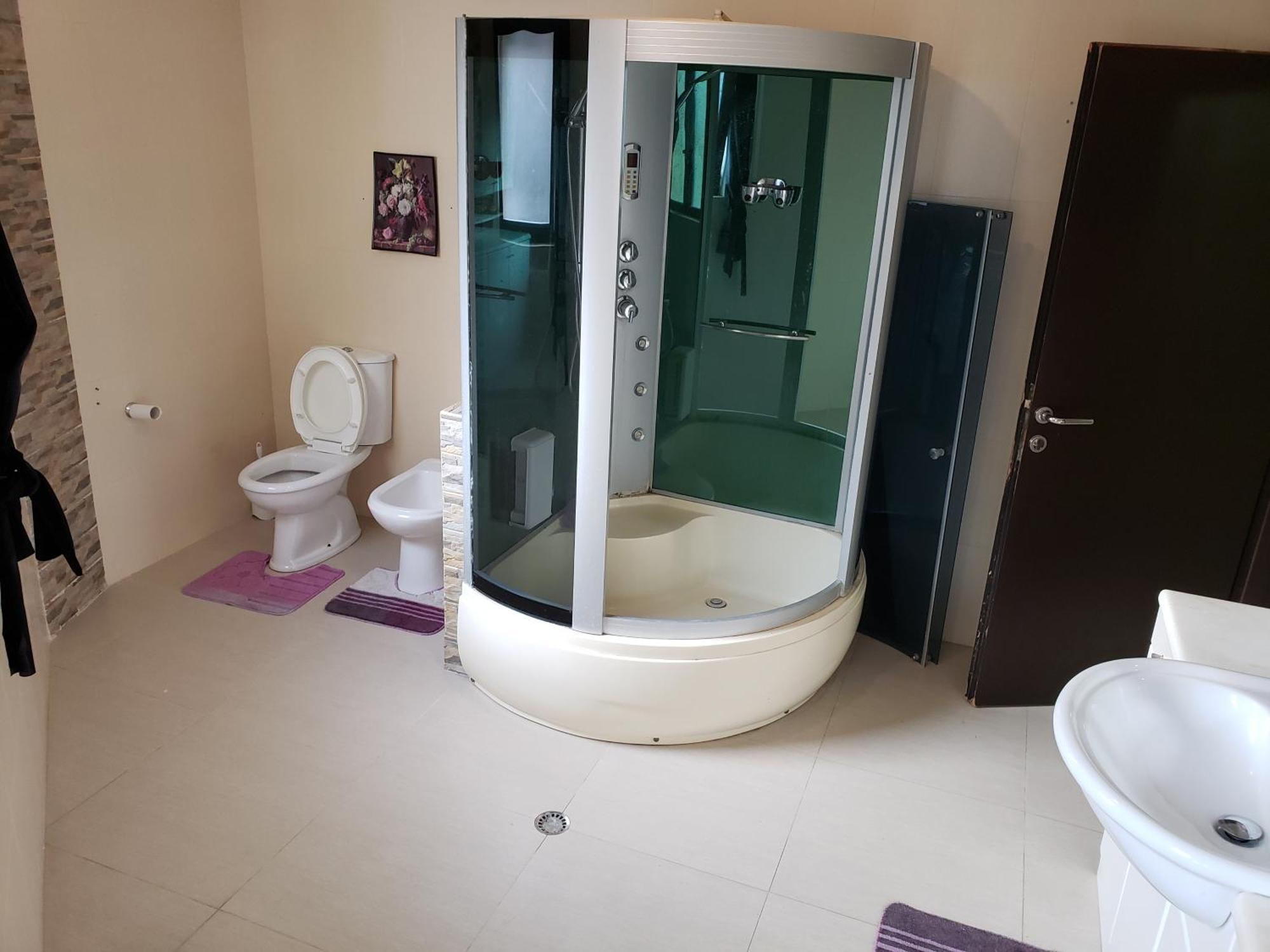 Apartament Karl Thopia
